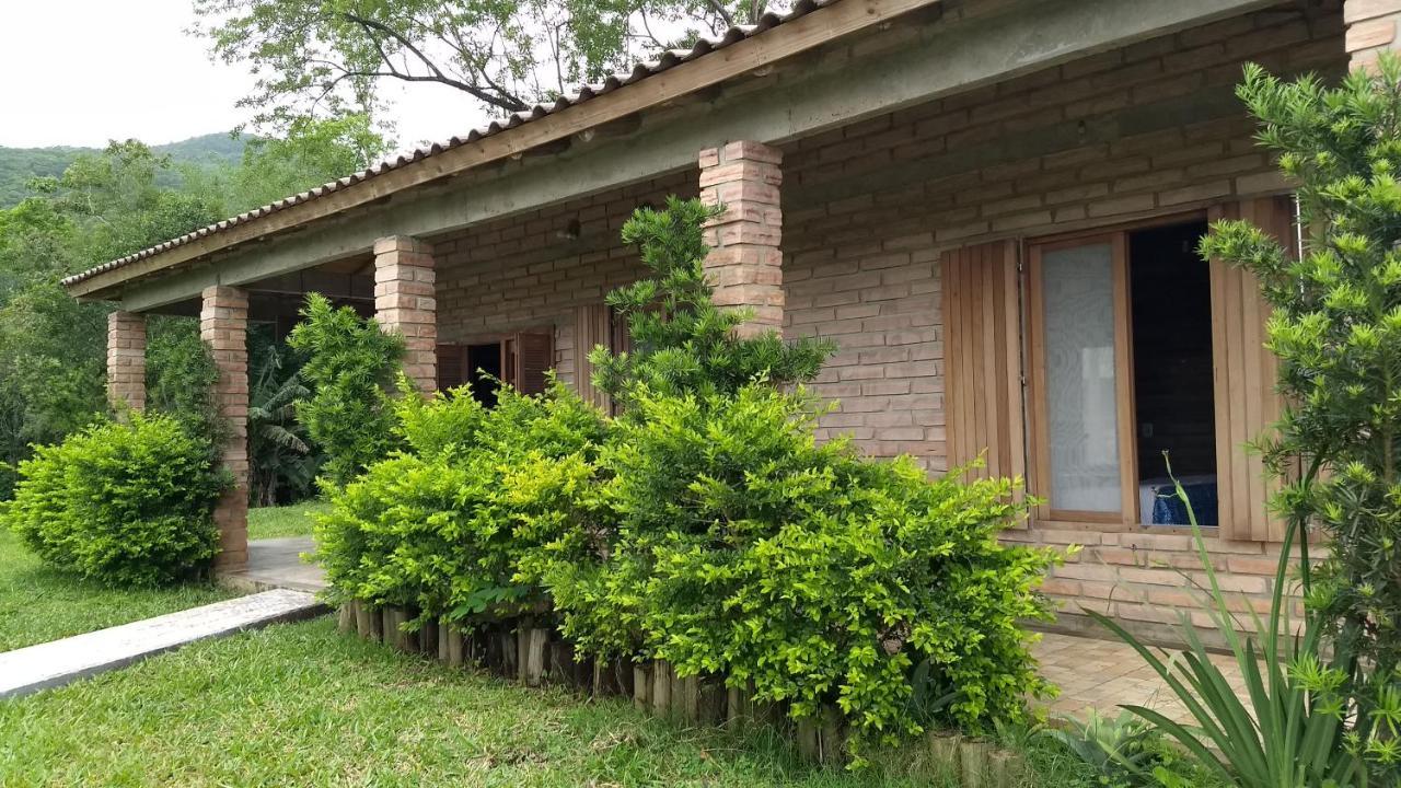 Recanto Dos Compadres - Hospedagem ปรายากรันเจ ภายนอก รูปภาพ